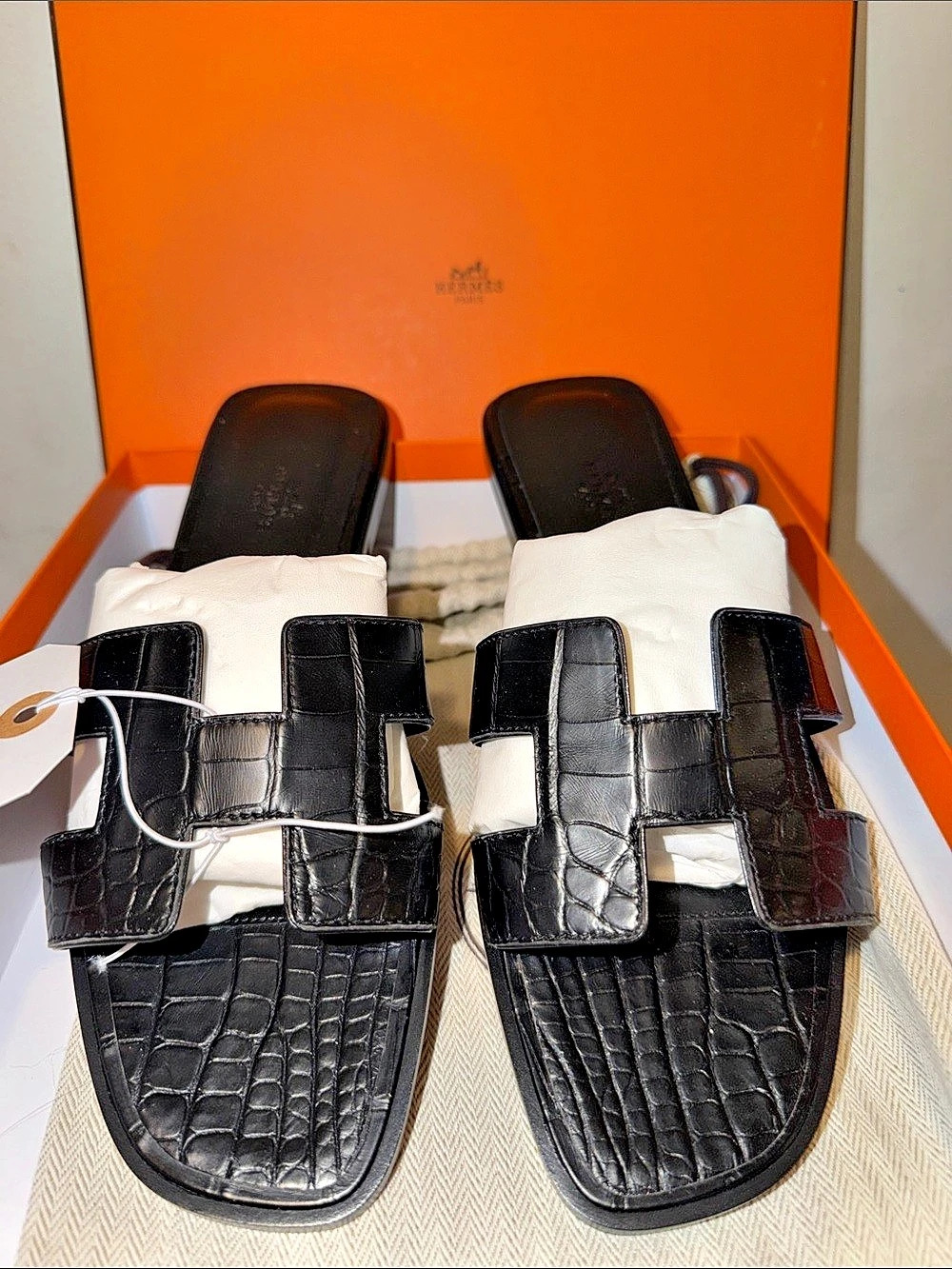 Hermès Chypre Sandal Black & White Sandals